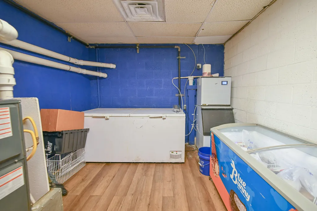 8196 State Route 121 S Mayfield KY 42066