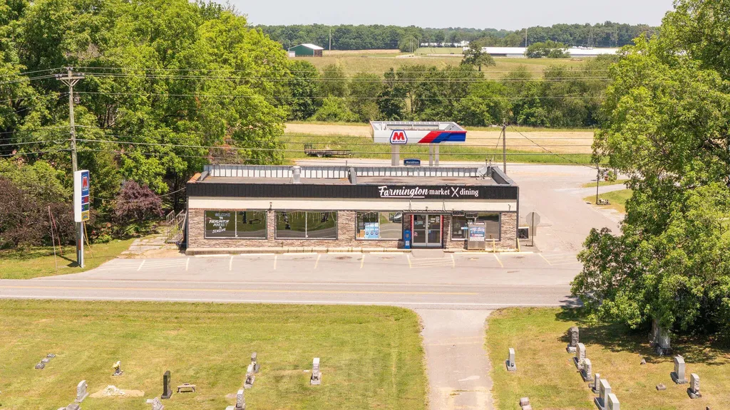 8196 State Route 121 S Mayfield KY 42066