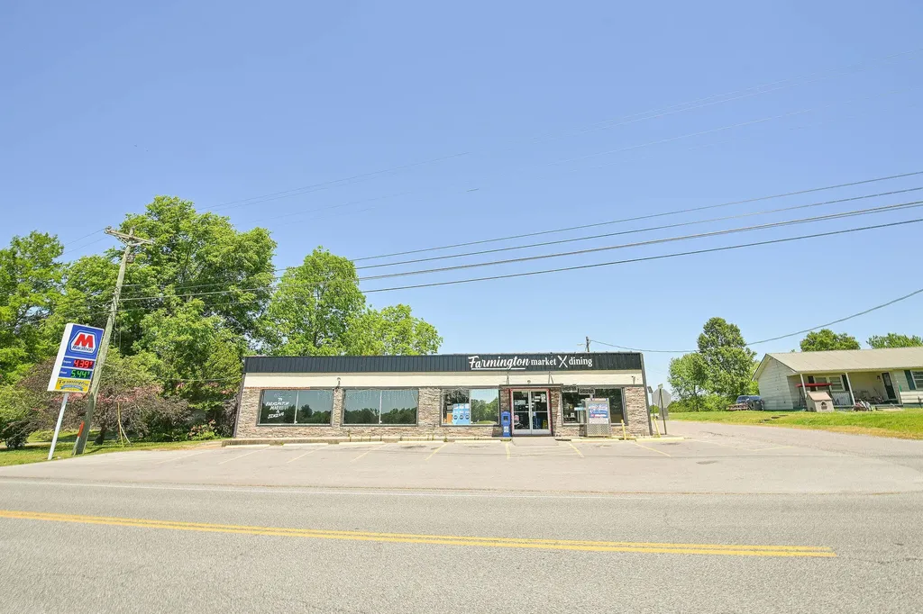 8196 State Route 121 S Mayfield KY 42066
