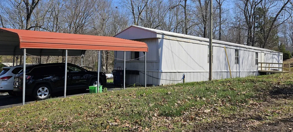 706 Justin Lane Gilbertsville KY 42044