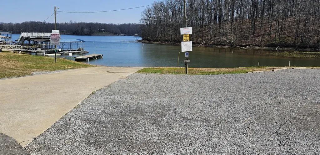 706 Justin Lane Gilbertsville KY 42044