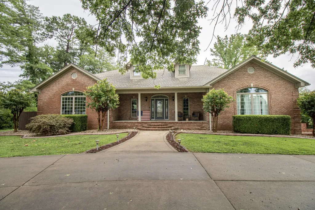 161 Lakeside Drive Paducah KY 42003