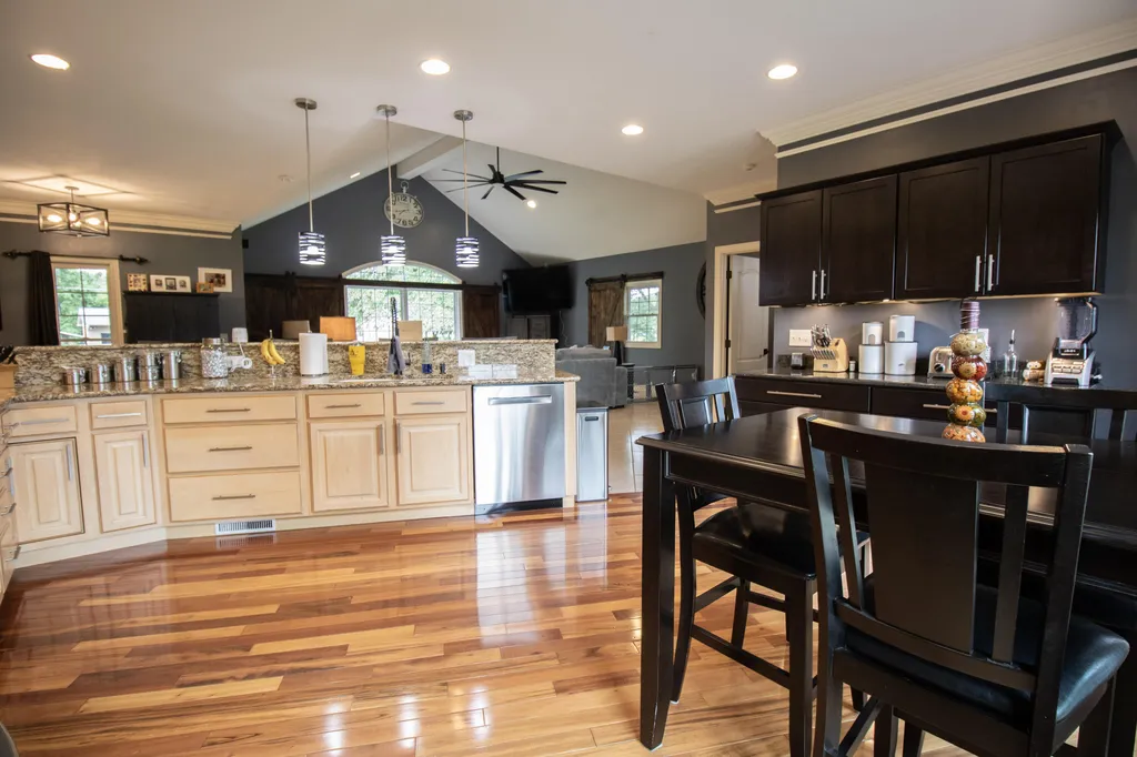 161 Lakeside Drive Paducah KY 42003