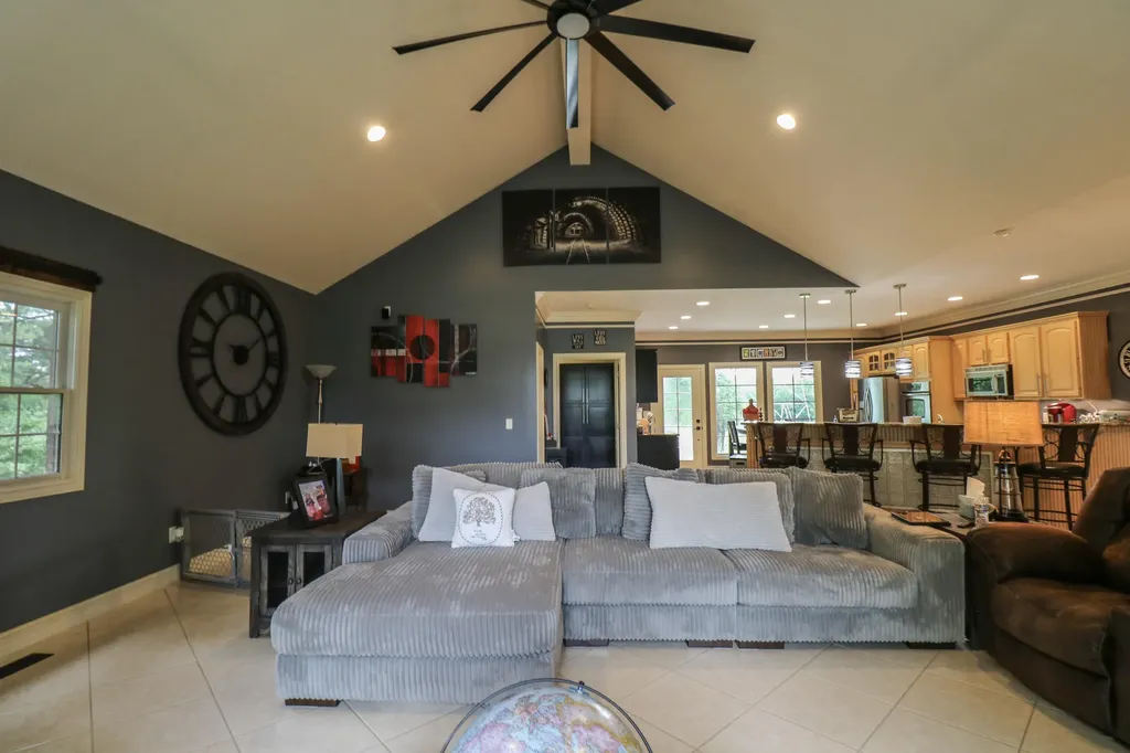 161 Lakeside Drive Paducah KY 42003