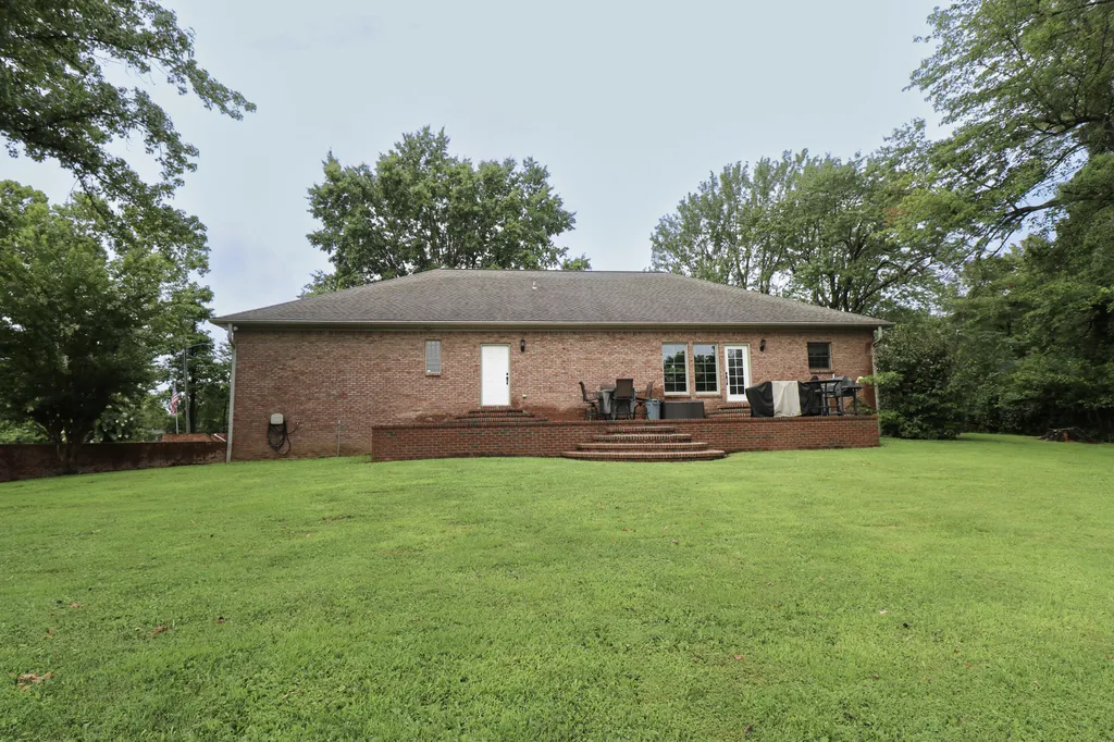 161 Lakeside Drive Paducah KY 42003