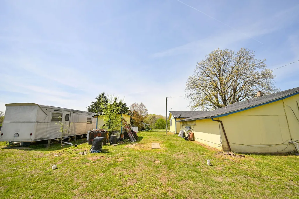 1119 Rowlett Trail Murray KY 42071