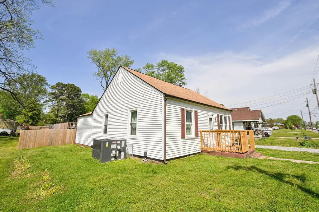 402 W Highland Drive Fulton KY 42041