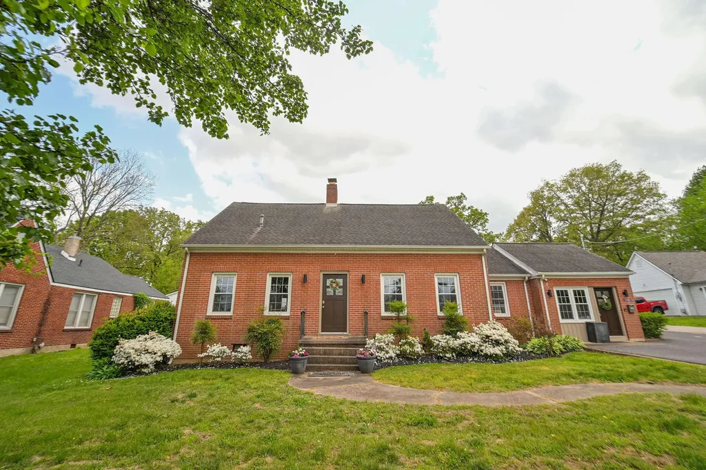 718 Backusburg Road Mayfield KY 42066