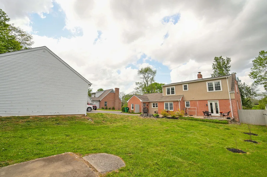 718 Backusburg Road Mayfield KY 42066