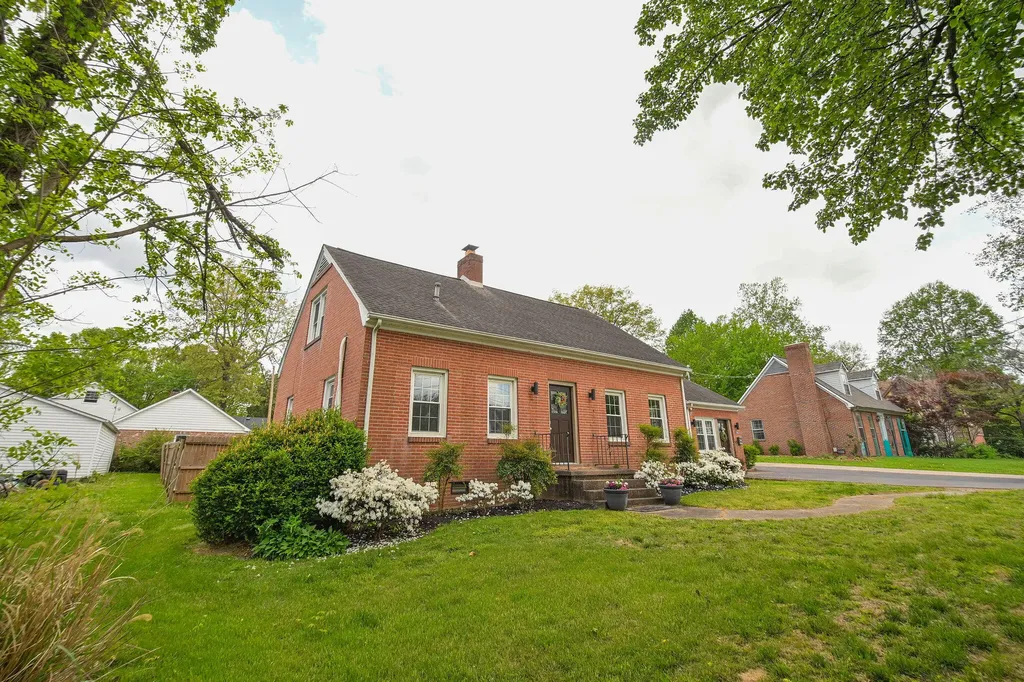 718 Backusburg Road Mayfield KY 42066