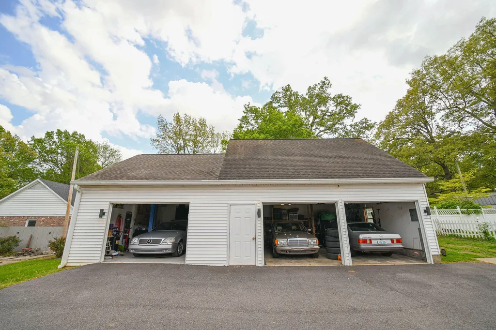 718 Backusburg Road Mayfield KY 42066
