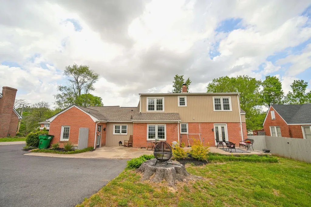 718 Backusburg Road Mayfield KY 42066