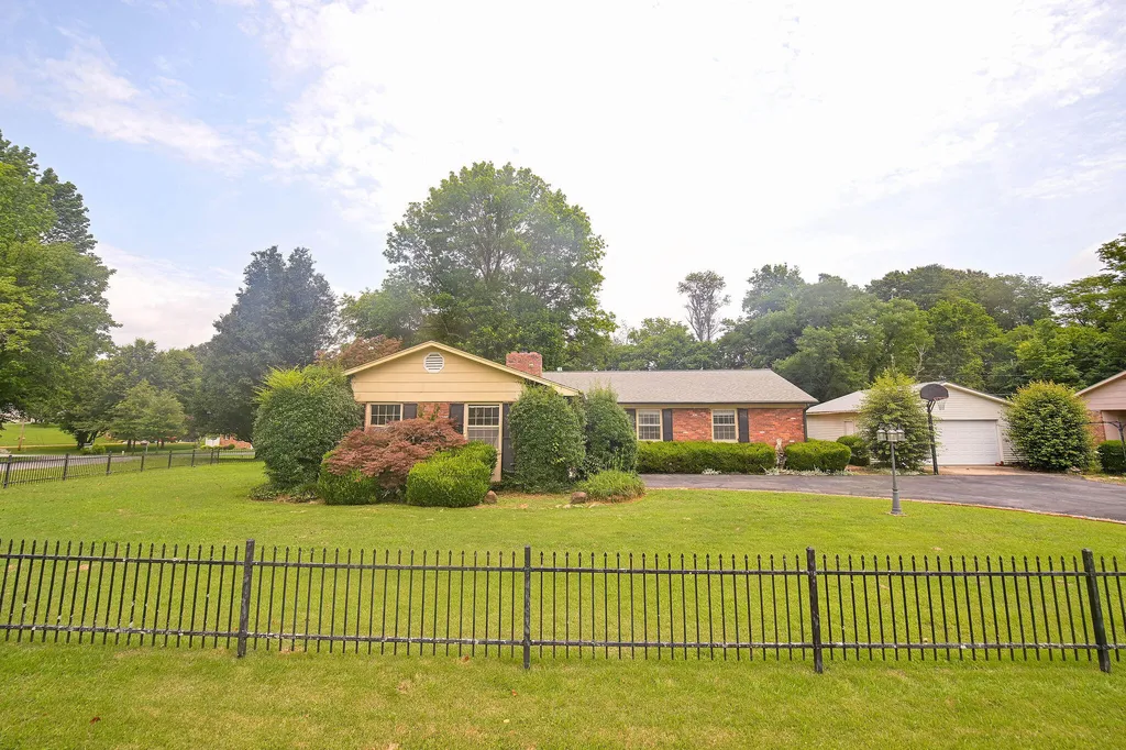 165 Myrna Drive Paducah KY 42003