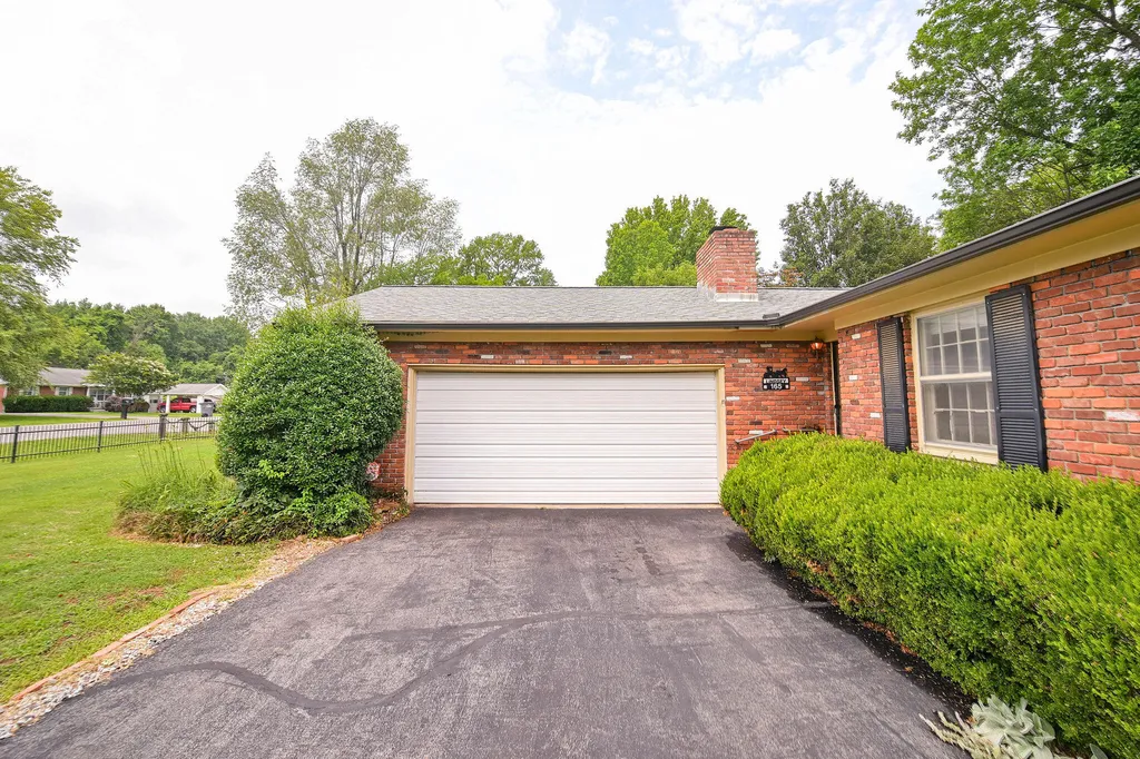 165 Myrna Drive Paducah KY 42003
