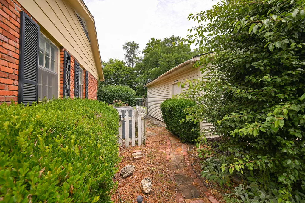 165 Myrna Drive Paducah KY 42003