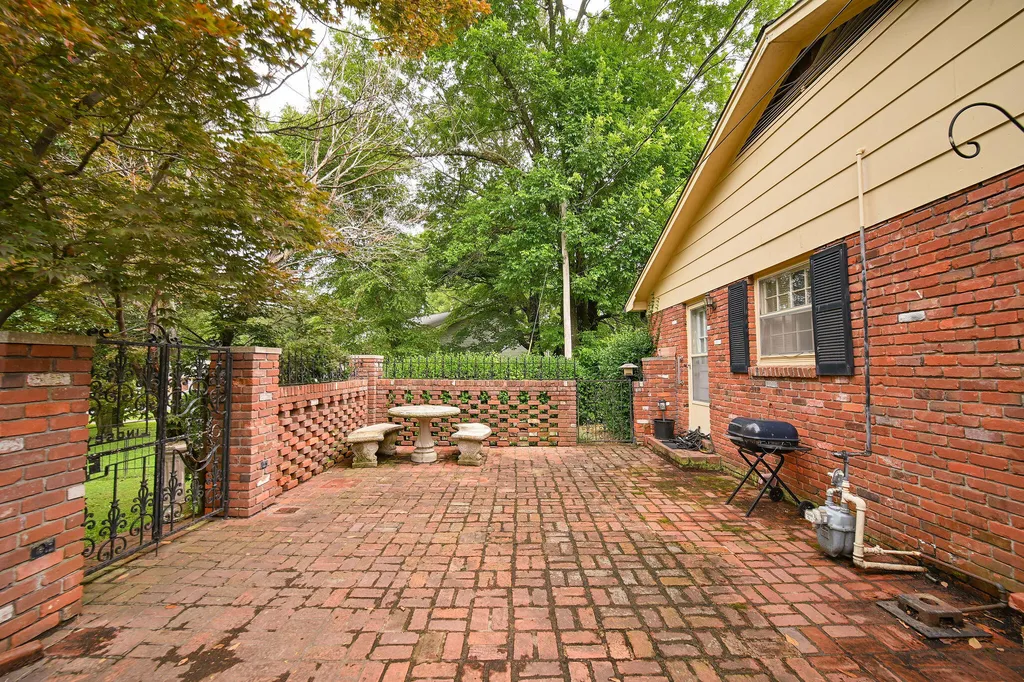 165 Myrna Drive Paducah KY 42003
