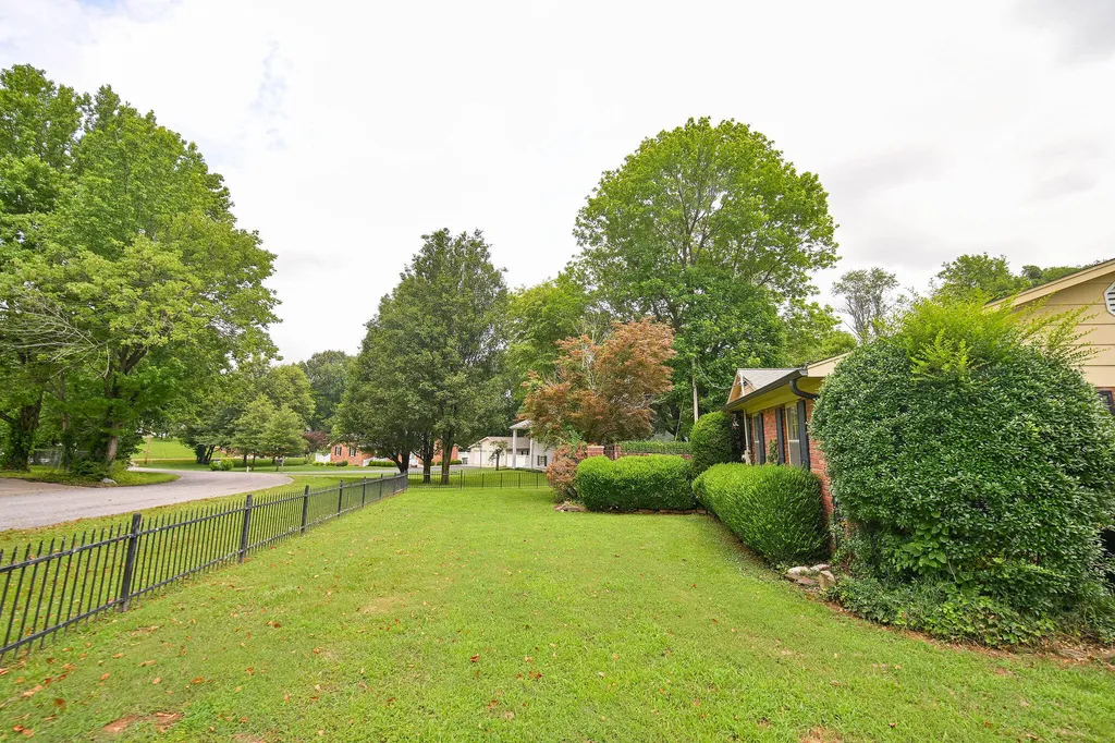 165 Myrna Drive Paducah KY 42003