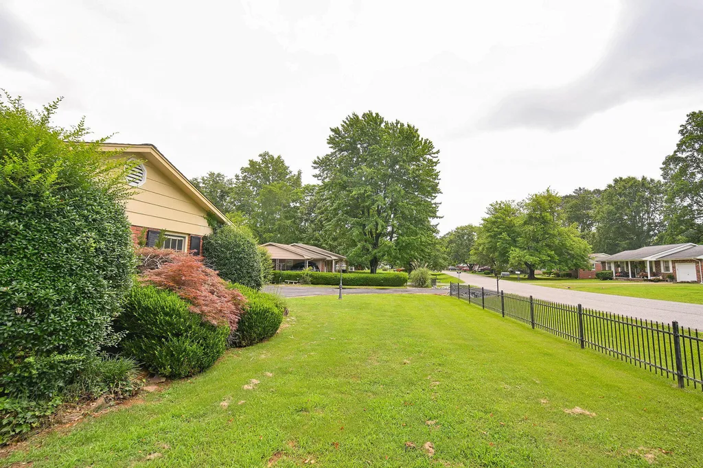 165 Myrna Drive Paducah KY 42003