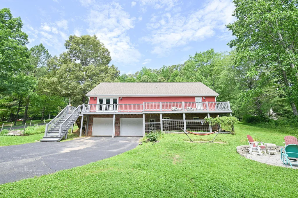 2050 Clark Line Road Paducah KY 42003