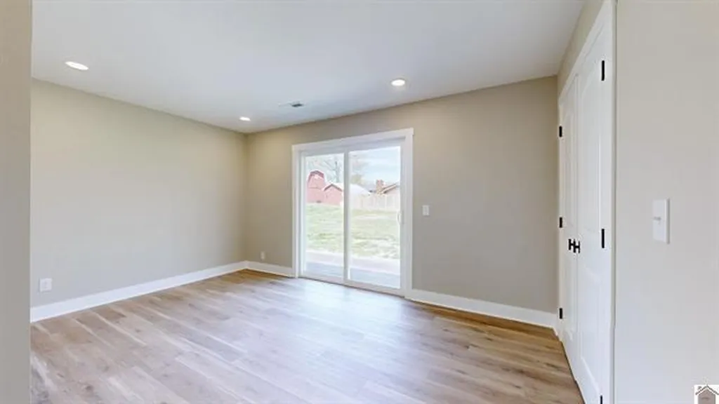 1522 Kirkwood Drive Murray KY 42071