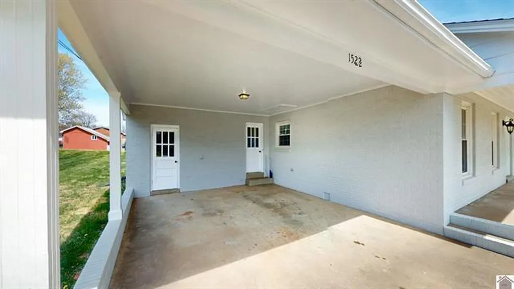 1522 Kirkwood Drive Murray KY 42071