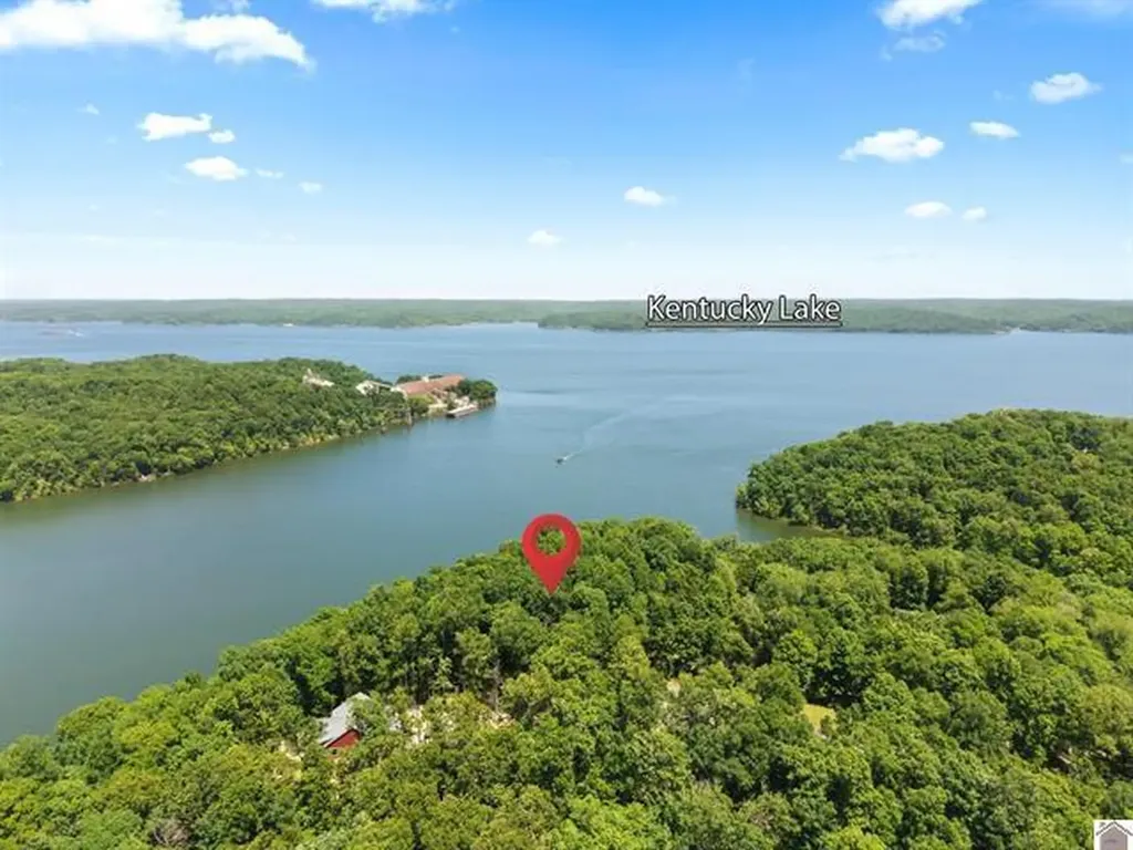 Lot 24 Pier Lane Murray KY 42071