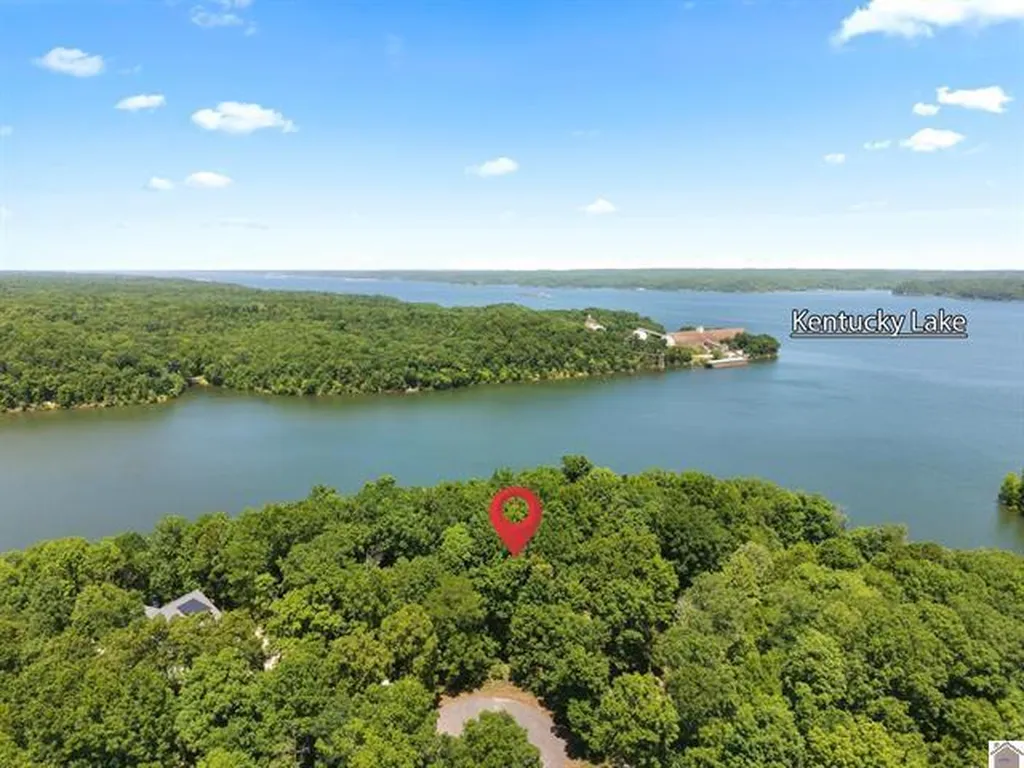 Lot 24 Pier Lane Murray KY 42071