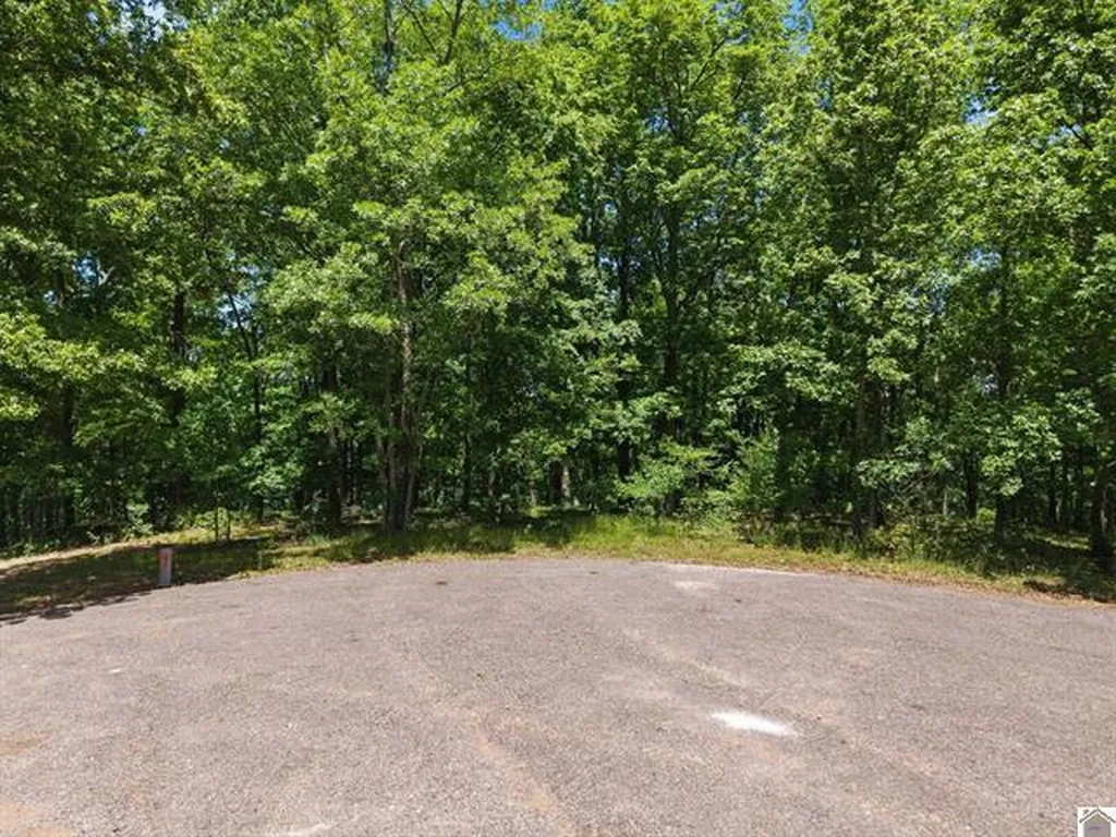 Lot 24 Pier Lane Murray KY 42071