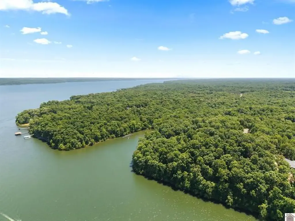 Lot 24 Pier Lane Murray KY 42071