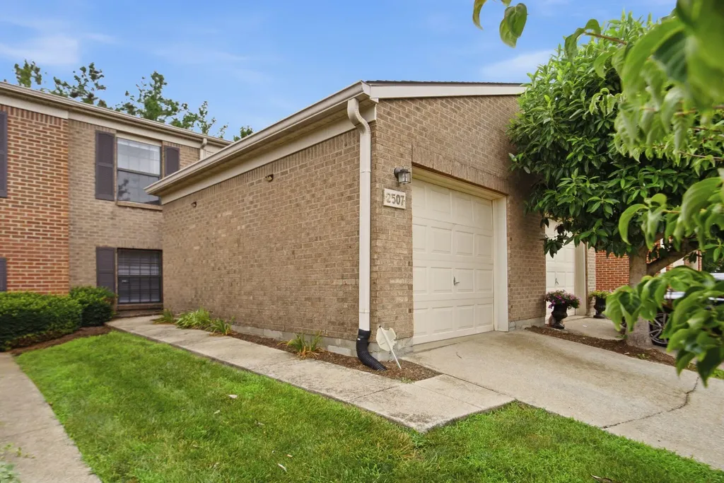 2507 Knightsbridge Lane Lexington KY 40509