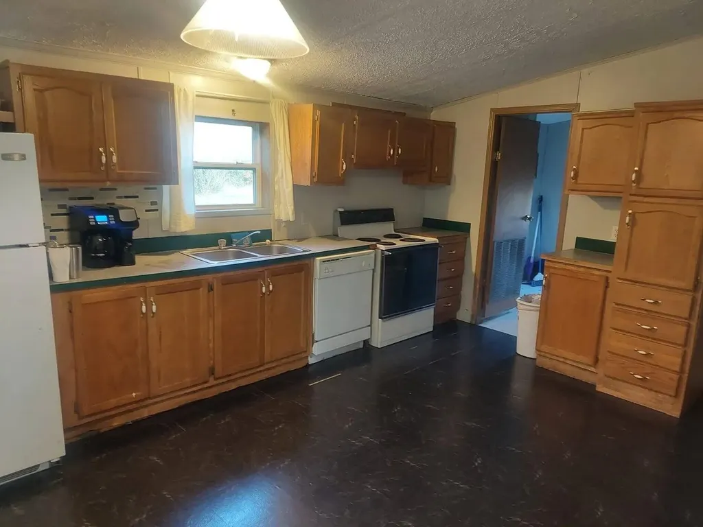 305 Gray Hawk Community Park Road Mckee KY 40447