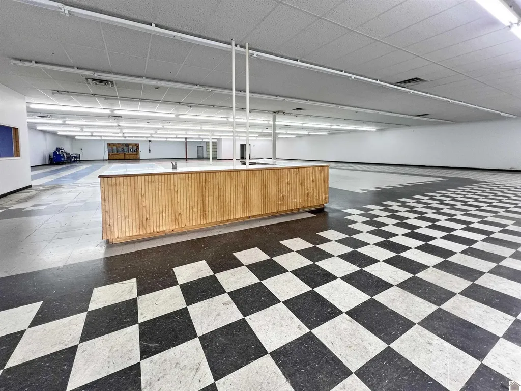 623 S 4th Street Murray KY 42071
