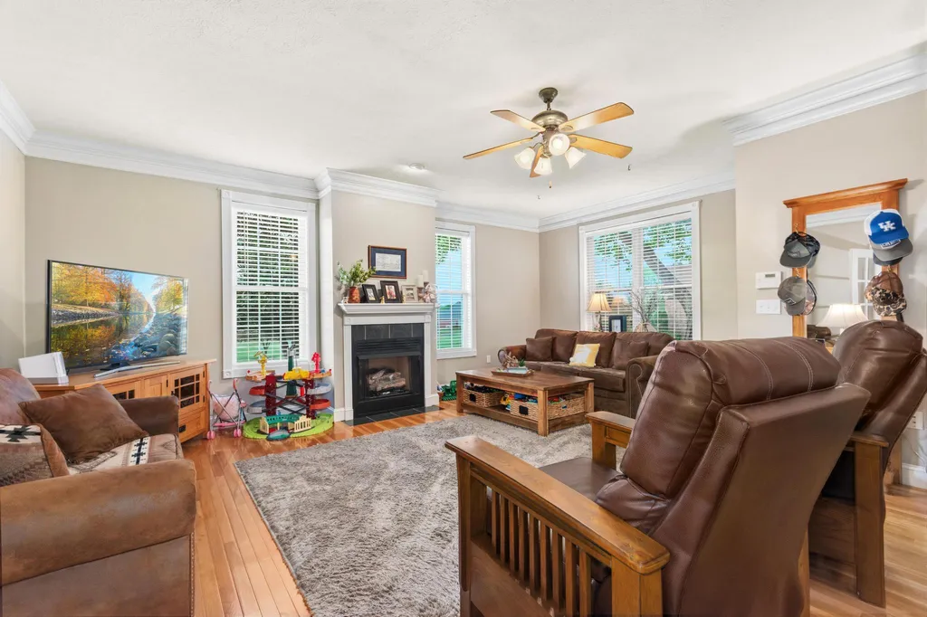 113 Clubhouse Drive Ledbetter KY 42058