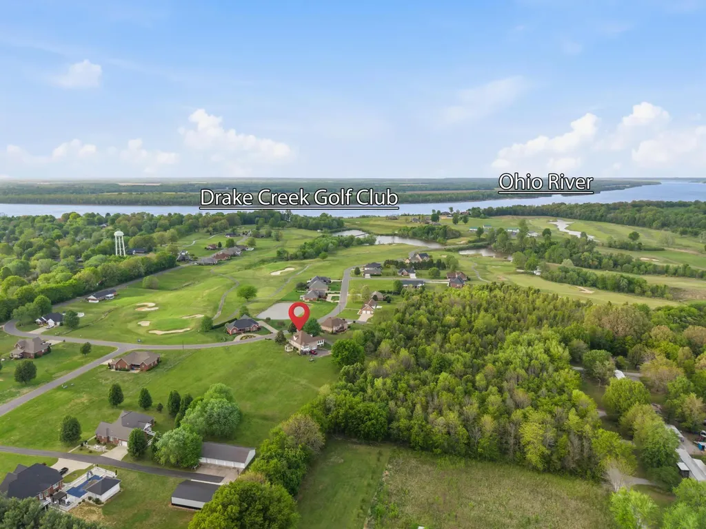 113 Clubhouse Drive Ledbetter KY 42058