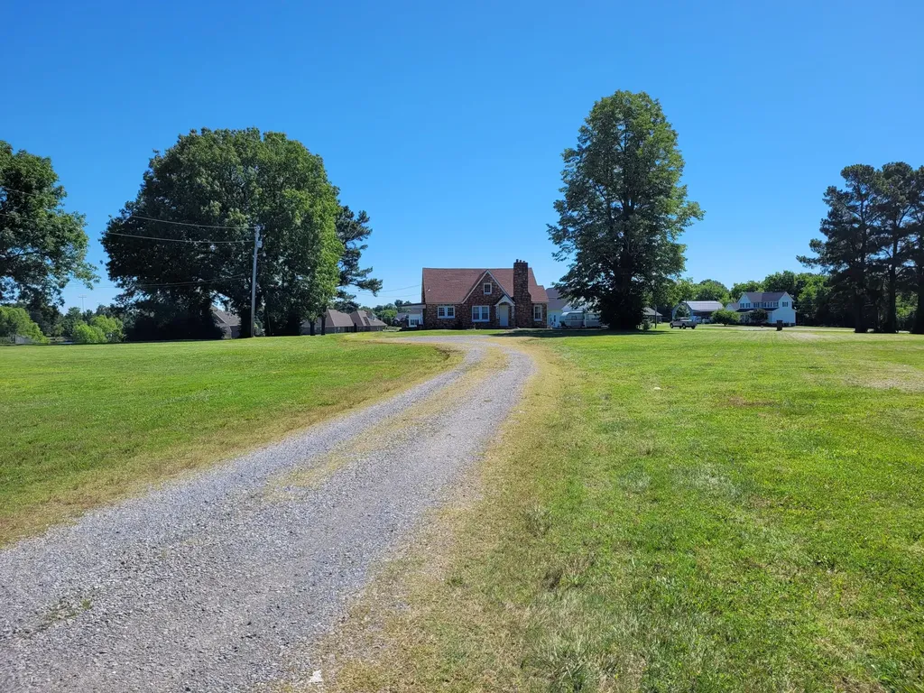 522 U.s. 68 Benton KY 42025