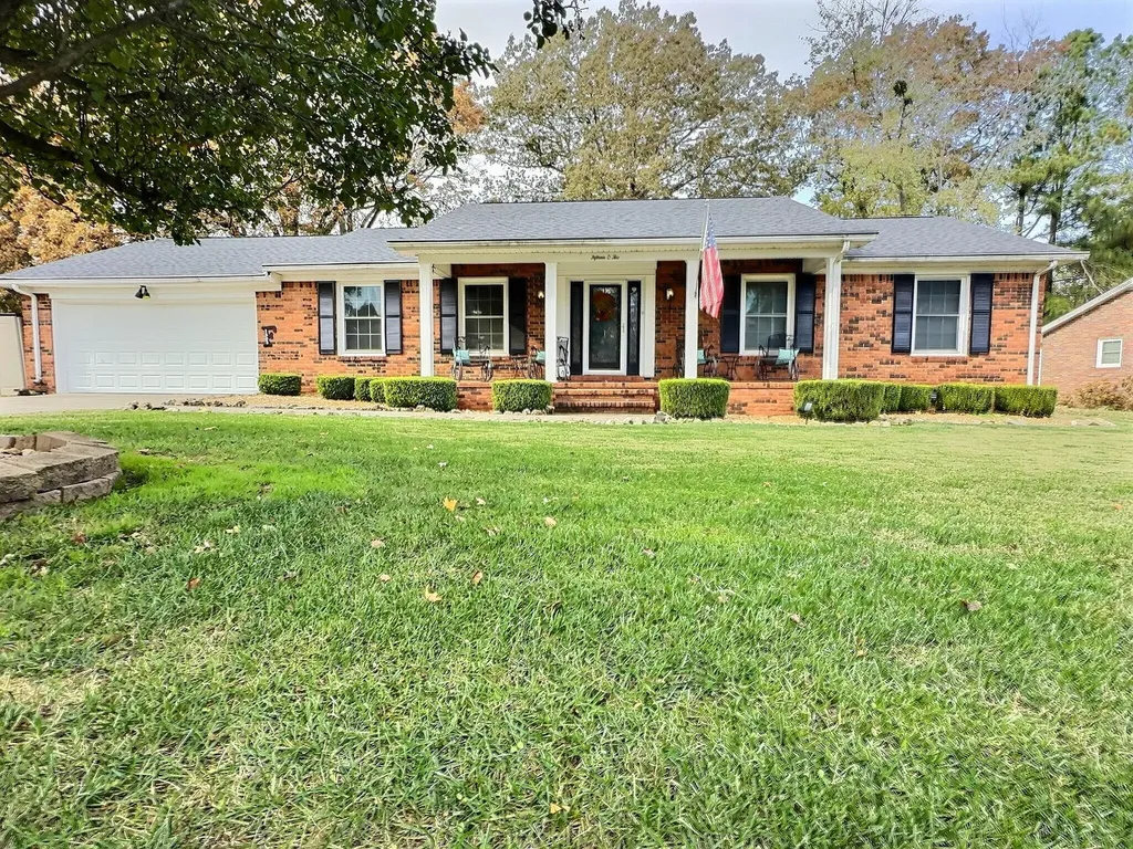 1502 Canterbury Drive Murray KY 42071
