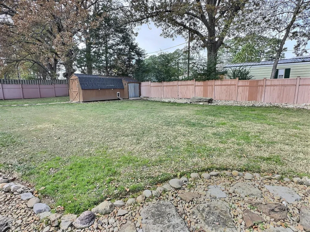 1502 Canterbury Drive Murray KY 42071