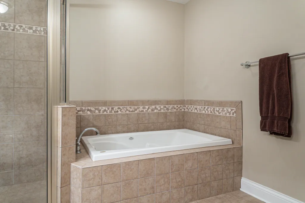 714 Moon Bay Drive Kuttawa KY 42055