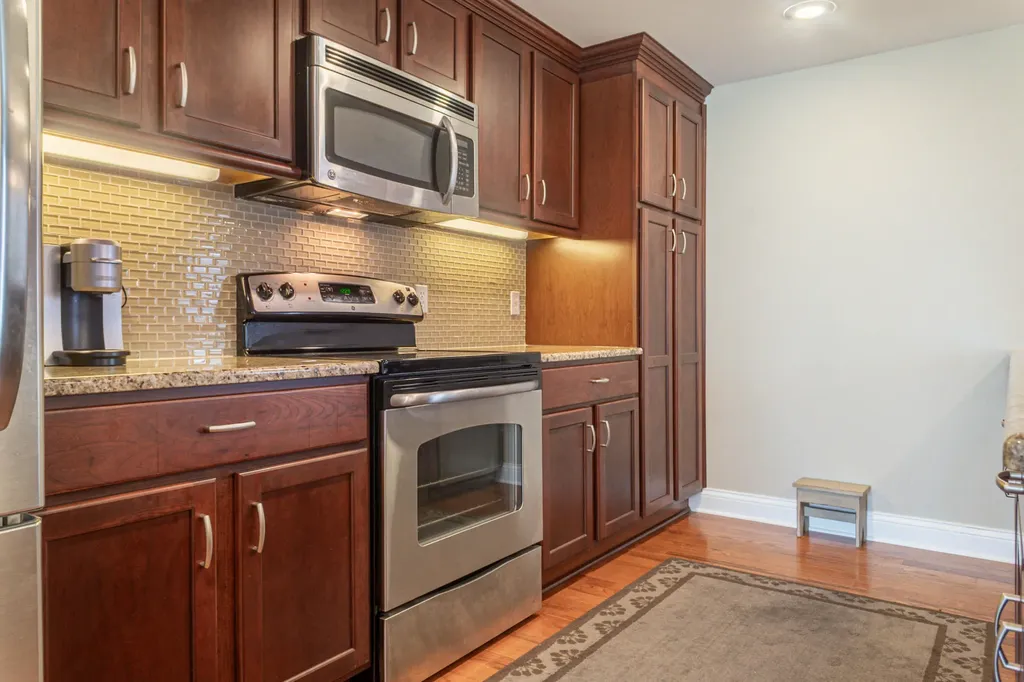 714 Moon Bay Drive Kuttawa KY 42055