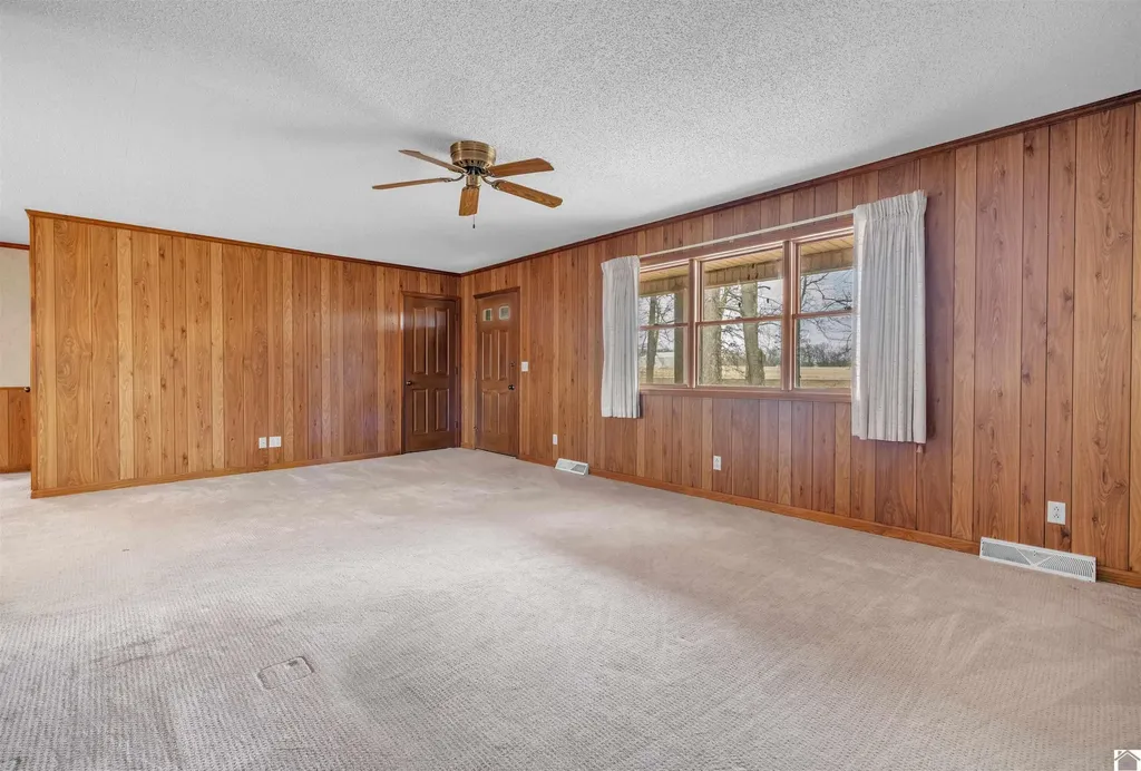 9063 Ky-94 Murray KY 42071