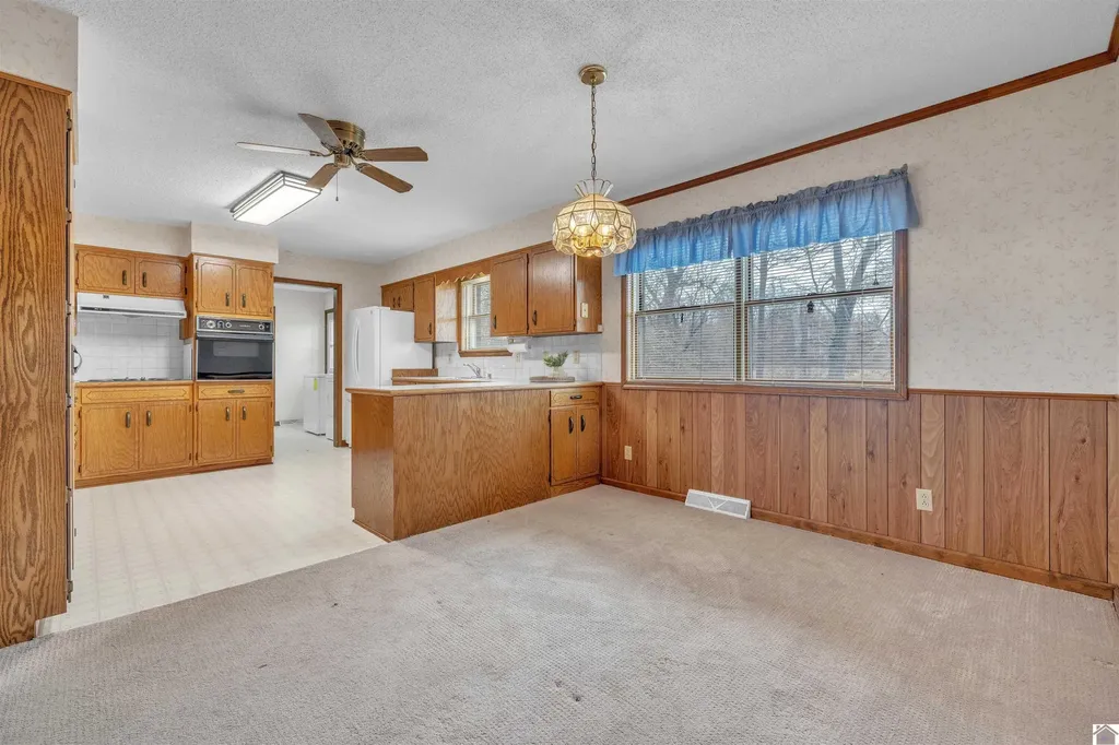 9063 Ky-94 Murray KY 42071