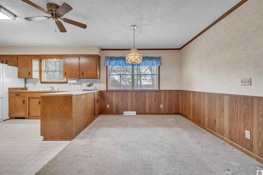 9063 Ky-94 Murray KY 42071