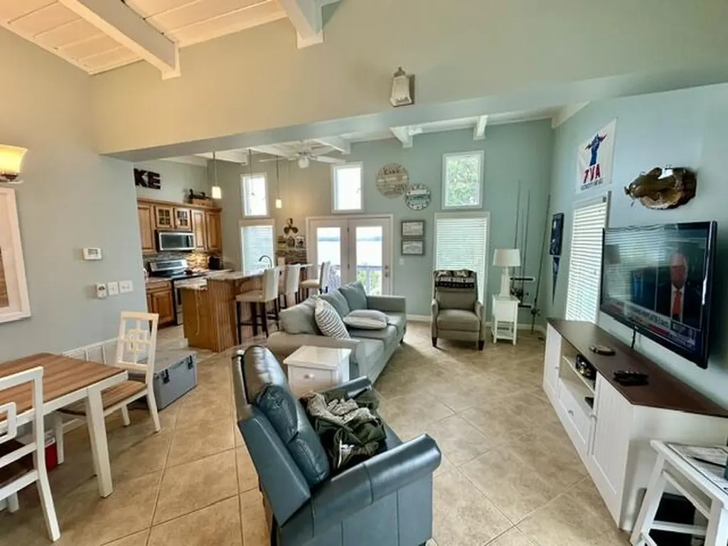 178 Sherwood Drive Gilbertsville KY 42044