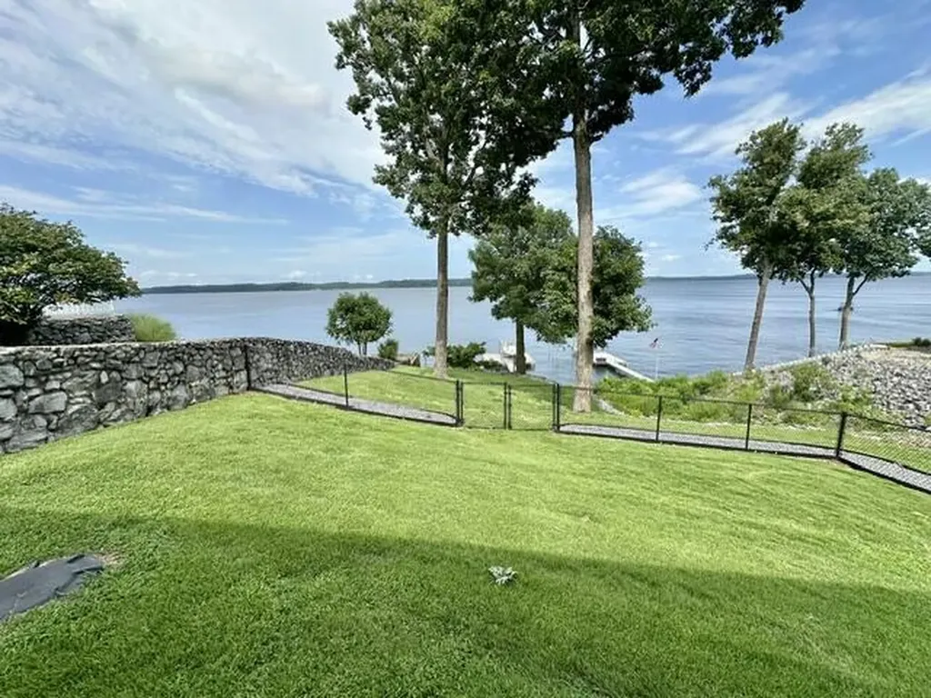 178 Sherwood Drive Gilbertsville KY 42044