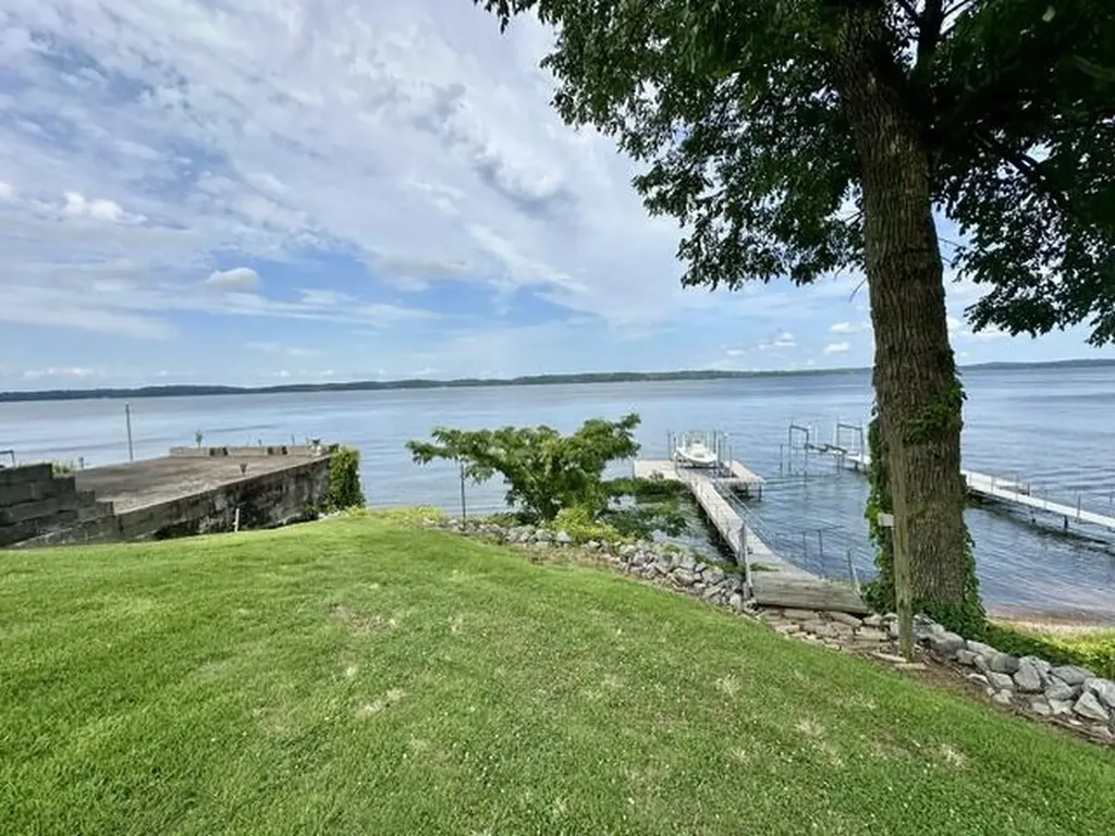178 Sherwood Drive Gilbertsville KY 42044