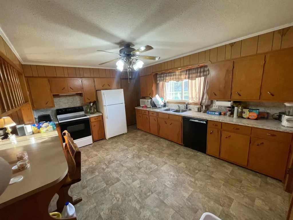 114 State Route 58 E Clinton KY 42031