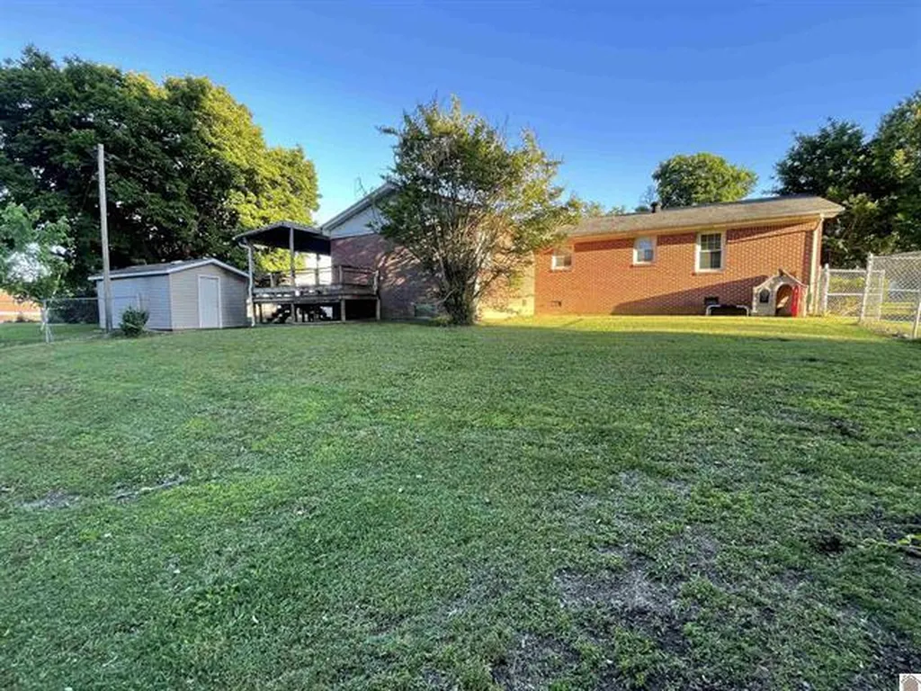 303 Crume Street Clinton KY 42031