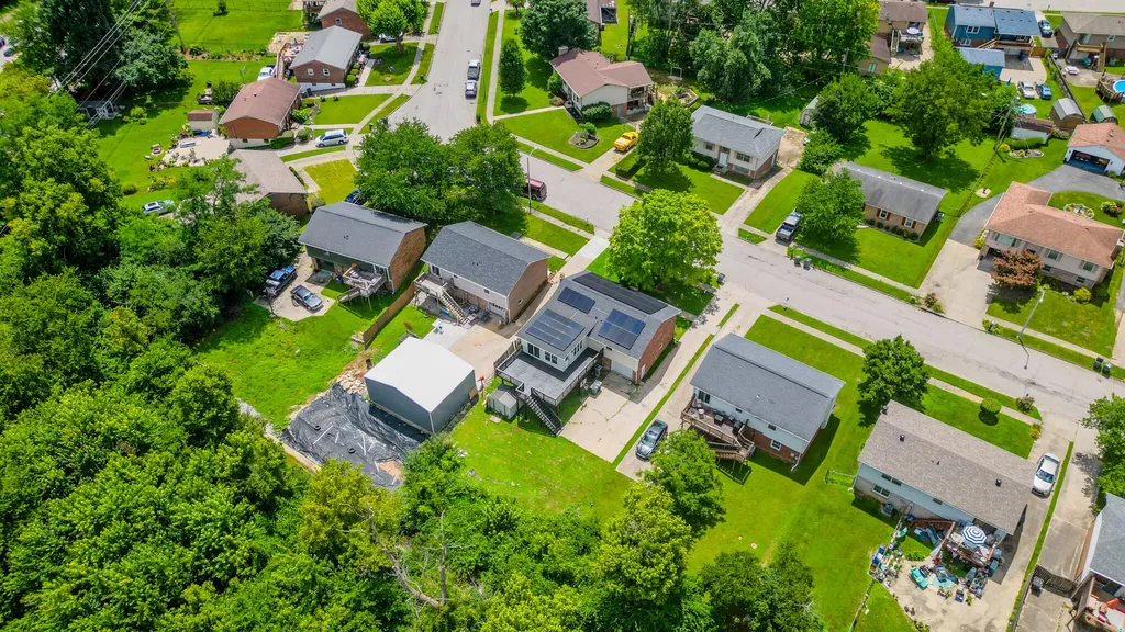 2833 Winter Garden Lexington KY 40517