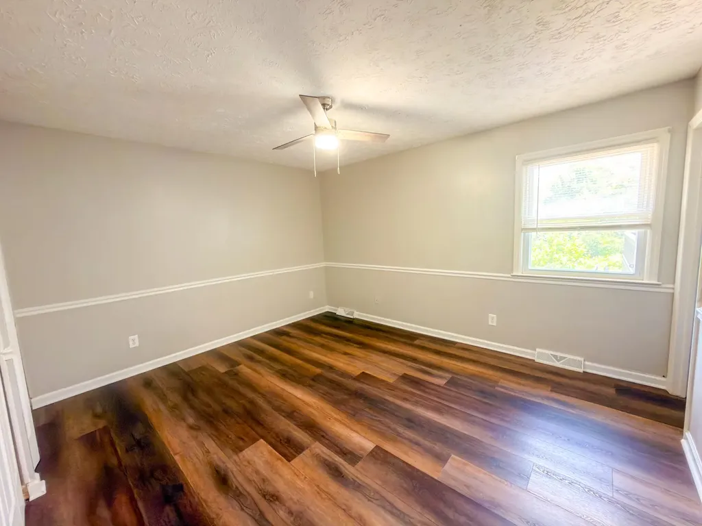 2833 Winter Garden Lexington KY 40517
