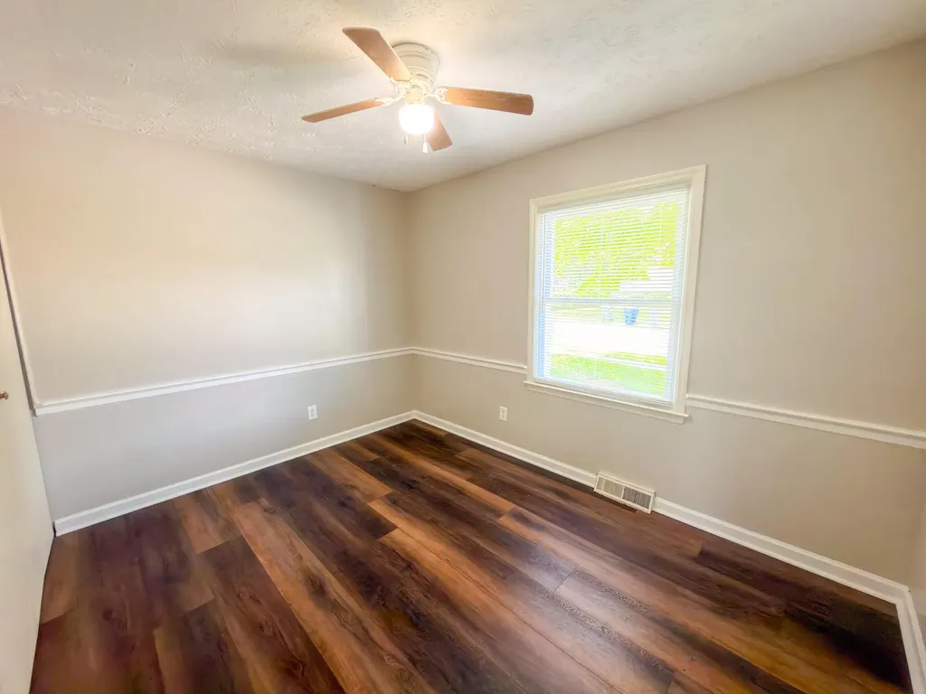 2833 Winter Garden Lexington KY 40517